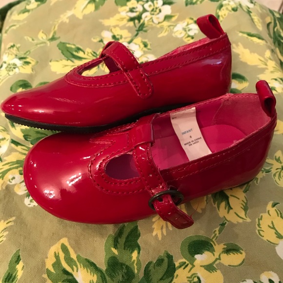 SOLD! 🌹 (Baby Gap, 6) Red Mary-Jane Shoes - Picture 4 of 8